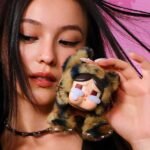 ⁦كرايبيبي – سلسلة جامحة ولطيفة دمية محشوة معلّقة داخل صندوق مفاجآت⁩ - الصورة ⁦5⁩