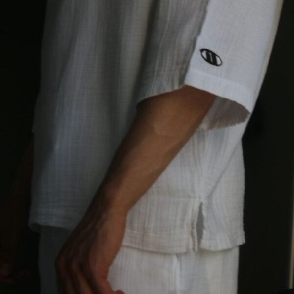 طقم تيشيرت و شورت - أبيض